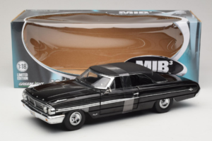 Ford Galaxie 500 Men in Black 3 Movie GreenLight 1:18 15301 Diecast — photo 6 of 6