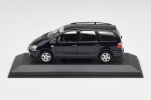 Ford Galaxy Mk1 Blue Minichamps 1:43 430089501 Diecast