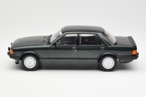 Ford Granada Mk2 2.8 Injection Dark Green MCG 1:18 MCG18263 Diecast — photo 3 of 6