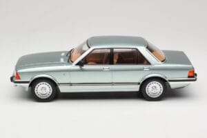 Ford Granada Mk2 2.8 Ghia Light Green Metallic MCG 1:18 MCG18535 Diecast — photo 3 of 6