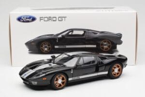 Ford GT Black With White Stripes AUTOart 1:18 73023 Diecast — photo 8 of 8