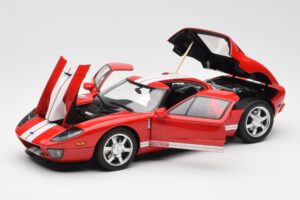 Ford GT Red AUTOart 1:18 73021 Diecast — photo 2 of 8