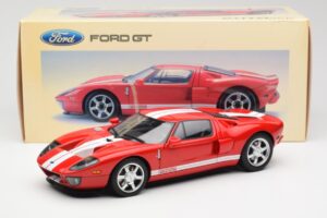 Ford GT Red AUTOart 1:18 73021 Diecast — photo 8 of 8