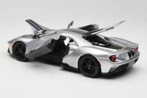 Ford GT Silver Maisto 1:18 31384 Diecast — photo 5 of 8