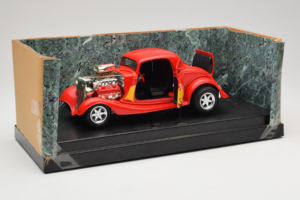Ford High Tech Red with Flame American Muscle 1:18 7726 Diecast — photo 2 of 4