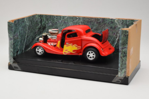 Ford High Tech Red with Flame American Muscle 1:18 7726 Diecast — photo 3 of 4