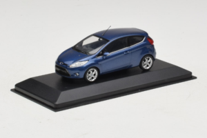 Ford Ka Dark Blue Metallic Minichamps 1:43 FORD004 Diecast — photo 2 of 4
