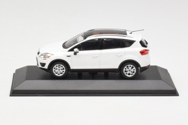 Ford Kuga Mk1 White Minichamps 1:43 KUGA001 Diecast