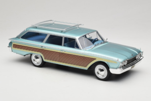Ford Country Squire Blue MCG 1:18 MCG18049 Diecast — photo 4 of 6