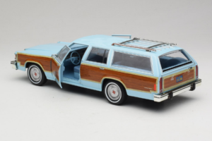 Ford LTD Country Squire Charlie's Angels Movie GreenLight 1:18 19066 Diecast — photo 5 of 8