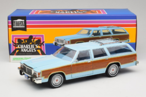 Ford LTD Country Squire Charlie's Angels Movie GreenLight 1:18 19066 Diecast — photo 8 of 8