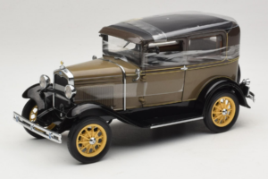 Ford Model A Tudor Chicle Drab Motor City 1:18 41003 Diecast