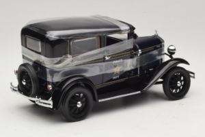 Ford Model A Tudor Police Car Motor City 1:18 43008 Diecast — photo 2 of 6