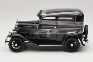 Ford Model A Tudor Police Car Motor City 1:18 43008 Diecast — photo 3 of 6