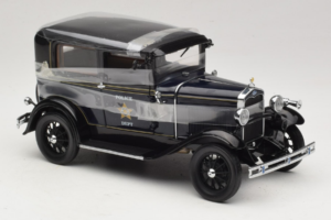 Ford Model A Tudor Police Car Motor City 1:18 43008 Diecast — photo 4 of 6