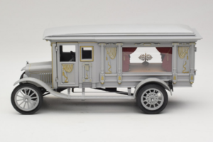 Ford Model T Ornate Carved Hearse Precision Miniatures 1:18 PMSC-07G Diecast — photo 4 of 8