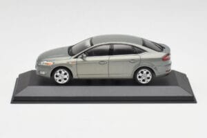 Ford Mondeo Mk3 Sedan Grey Metallic Minichamps 1:43 IND403086003 Diecast