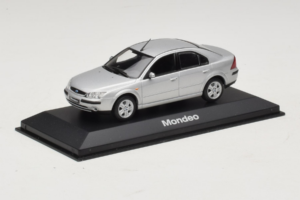 Ford Mondeo Mk3 Saloon Silver Minichamps 1:43 MONDEO005 Diecast — photo 2 of 4