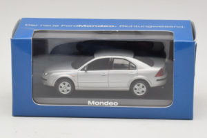 Ford Mondeo Mk3 Saloon Silver Minichamps 1:43 MONDEO005 Diecast — photo 4 of 4