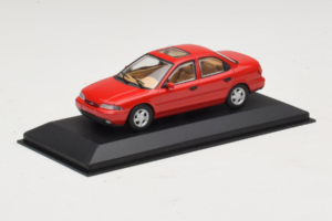 Ford Mondeo Mk1 Sedan Red Minichamps 1:43 82000 Diecast — photo 2 of 4