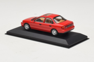 Ford Mondeo Mk1 Sedan Red Minichamps 1:43 82000 Diecast — photo 3 of 4