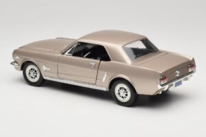 Ford Mustang 1964 1/2 Silver Mira 1:18 6127 Diecast — photo 7 of 8