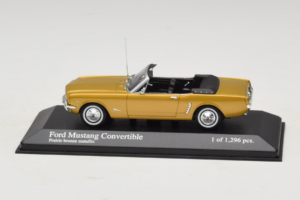 Ford Mustang Convertible Gold Minichamps 1:43 400082432 Diecast