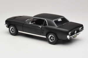 Ford Mustang Creed Movie GreenLight 1:18 13611 Diecast — photo 7 of 8