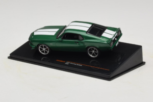 Ford Mustang Custom Green IXO 1:43 CLC530N Diecast — photo 3 of 4