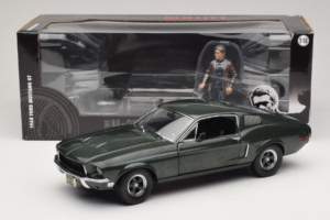 Ford Mustang GT Bullitt with Steve McQueen Figure Greenlight 1:18 12885 Diecast — photo 8 of 8