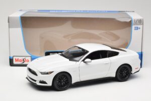 Ford Mustang GT S550 White Maisto 1:18 31197 Diecast — photo 8 of 8