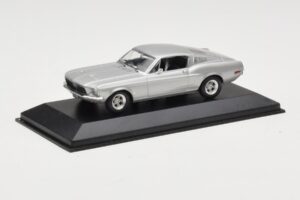 Ford Mustang GT Silver Minichamps 1:43 FORD001 Diecast — photo 2 of 4