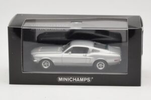 Ford Mustang GT Silver Minichamps 1:43 FORD001 Diecast — photo 4 of 4