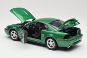 Ford Mustang GT SN95 Green Maisto 1:18 50326 Diecast — photo 5 of 8