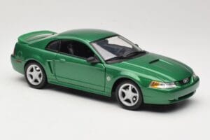 Ford Mustang GT SN95 Green Maisto 1:18 50326 Diecast — photo 6 of 8