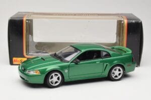 Ford Mustang GT SN95 Green Maisto 1:18 50326 Diecast — photo 8 of 8