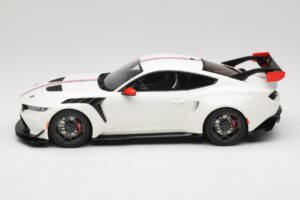 Ford Mustang GTD S650 Spirit of America Performance White GT Spirit 1:18 GT956 Resin — photo 3 of 6