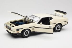 Ford Mustang Mach 1 White Sun Star 1:18 3602 Diecast — photo 2 of 8