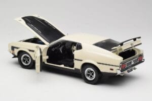 Ford Mustang Mach 1 White Sun Star 1:18 3602 Diecast — photo 5 of 8
