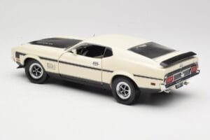 Ford Mustang Mach 1 White Sun Star 1:18 3602 Diecast — photo 7 of 8