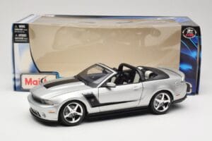 Ford Mustang S197 Roush 427R Convertible Silver Maisto 1:18 31669 Diecast — photo 8 of 8
