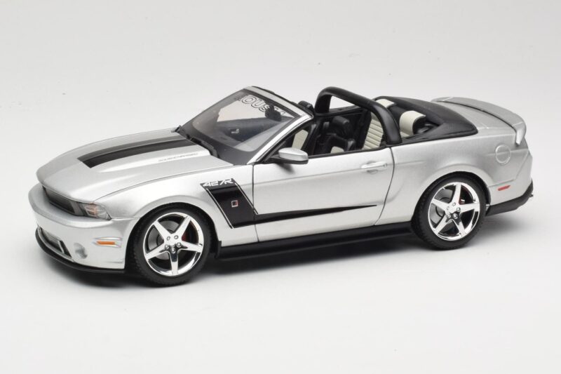 Ford Mustang S197 Roush 427R Convertible Silver Maisto 1:18 31669 Diecast