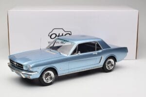 Ford Mustang V8 Hardtop Pony GT Silver Blue GT Spirit 1:12 G089 Resin — photo 6 of 6