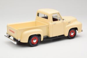 Ford Pickup Colonial White Road Legends 1:18 92148 Diecast — photo 3 of 8