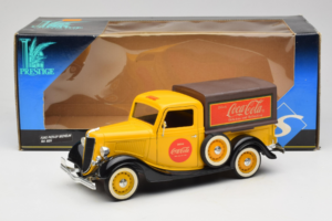 Ford Pick Up Michelin Solido 1:18 8024 Diecast — photo 8 of 8