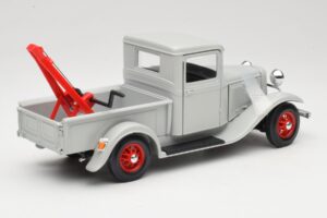 Ford Pick-Up Wrecker Grey Road Signature 1:18 92257 Diecast — photo 3 of 8