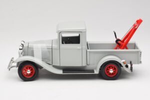Ford Pick-Up Wrecker Grey Road Signature 1:18 92257 Diecast — photo 4 of 8