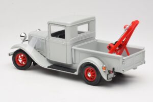 Ford Pick-Up Wrecker Grey Road Signature 1:18 92257 Diecast — photo 7 of 8
