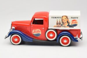 Ford Pickup Truck Pepsi-Cola Solido 1:18 99053 Diecast — photo 4 of 8