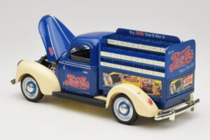 Ford Pepsi-Cola Replica Golden Wheel 1:18 PF351 Diecast — photo 5 of 8